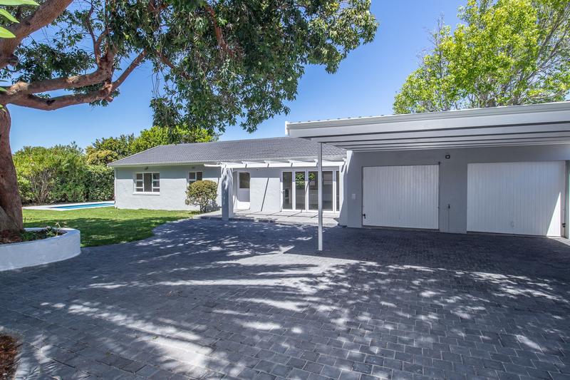 4 Bedroom Property for Sale in Tokai Western Cape